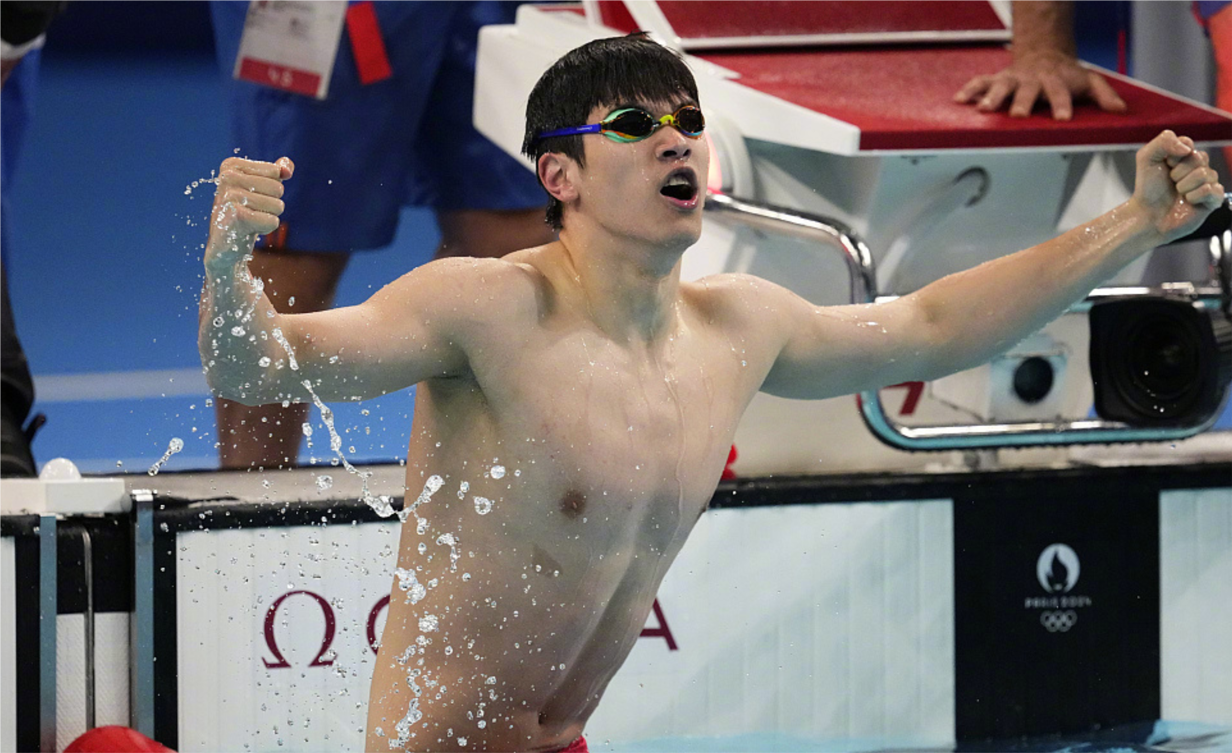 冲鸭!中国运动员奋勇争先努力拼尽全力 冲鸭!中国运动员奋勇争先努力拼尽全力