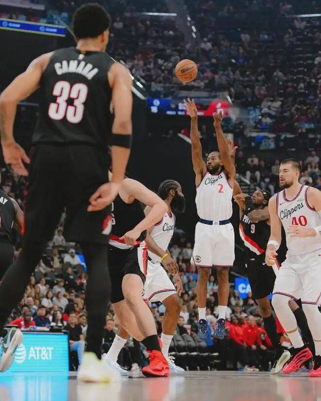 开拓者新锋轰下+力助球队取胜的简单介绍