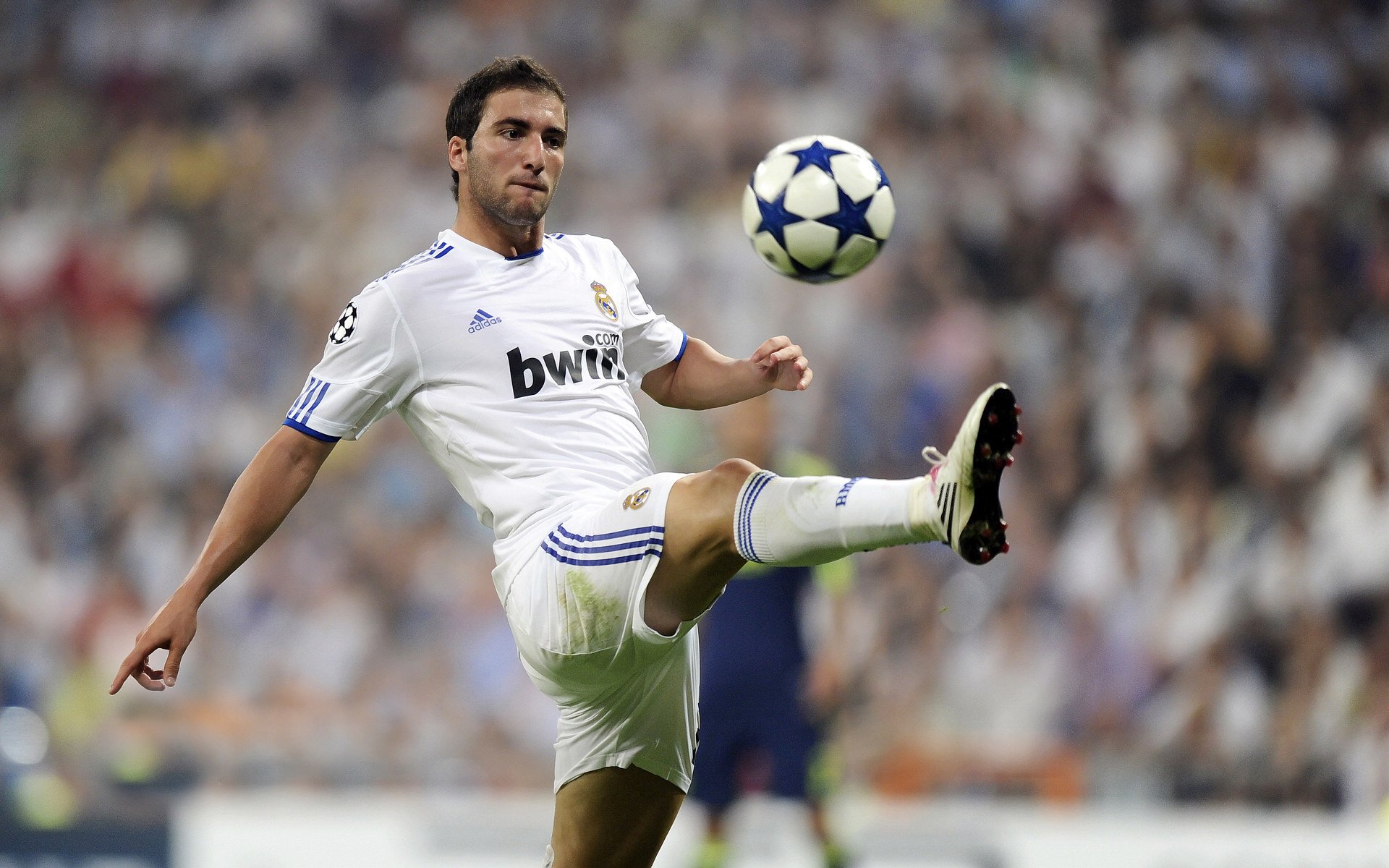 意甲焦点战之夜，迪亚斯，攻防转换的艺术大师